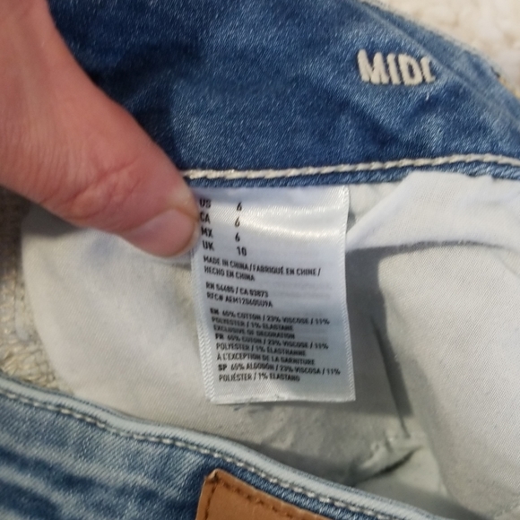 AEO Raw Edge Rolled Super Stretch Jean Shorts - Picture 8 of 8